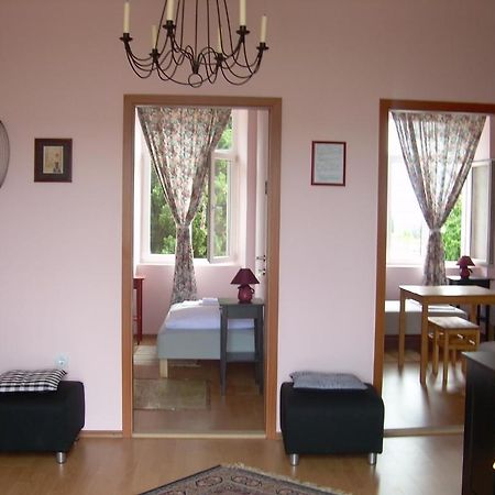 Phara Hostel Gdinj Buitenkant foto