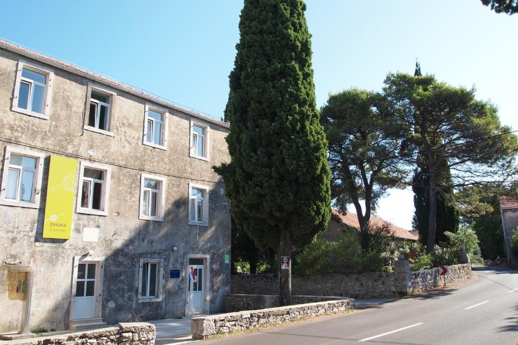 Phara Hostel Gdinj Buitenkant foto